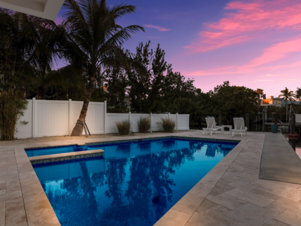 Luxurious Canal-Front Retreat - Perfect for Families